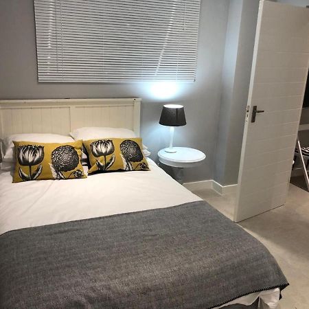 Private Bachelor Pad In Sea Point Apartman Fokváros Kültér fotó