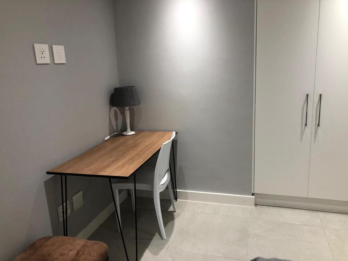 Private Bachelor Pad In Sea Point Apartman Fokváros Kültér fotó